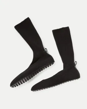 Flexible Knit Shoe