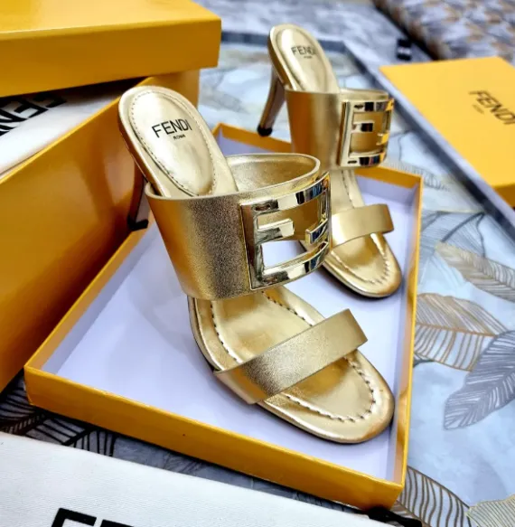 Luxury Sandals - 6933