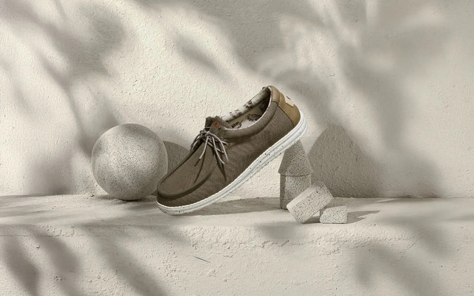 The Wanderers Sneakers : Khaki