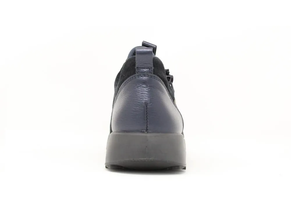 Womens Gore-Tex Zip Essence Pacific Blau Trainers
